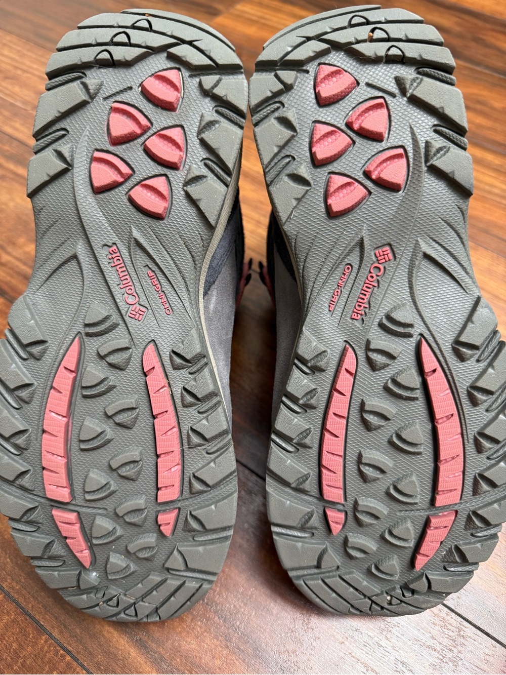 Columbia Gray Suede Waterproof Hiking Boots with Pink Laces 7.5 - Picture 4 of 9